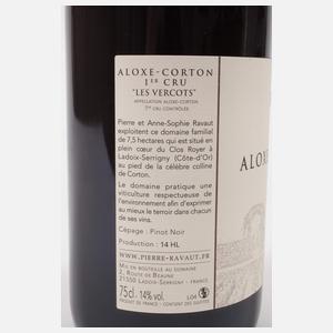 Sechs Flaschen Rotwein