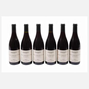 Sechs Flaschen Rotwein