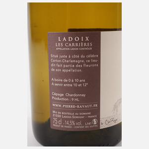 Sechs Flaschen Ladoix Les Carrières 2019