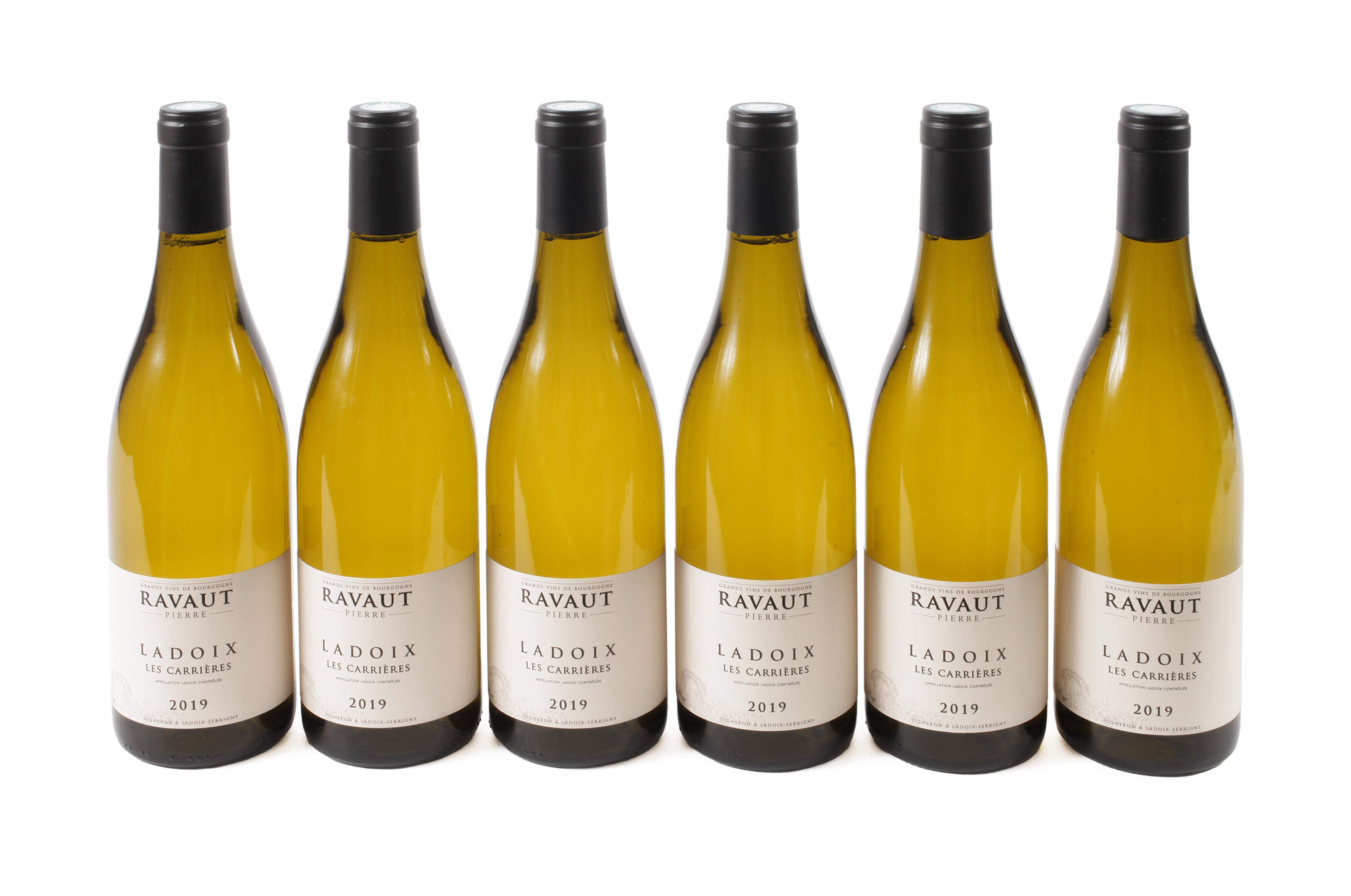 Sechs Flaschen Ladoix Les Carrières 2019