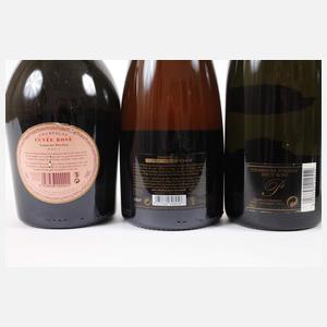 Vier Flaschen Champagner