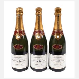 Drei Flaschen Champagner