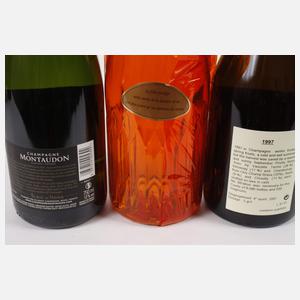 Drei Flaschen Champagner