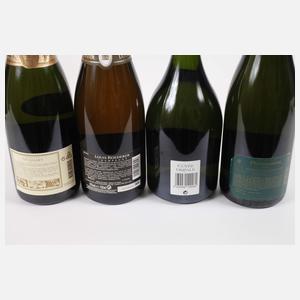 Vier Flaschen Jahrgangschampagner