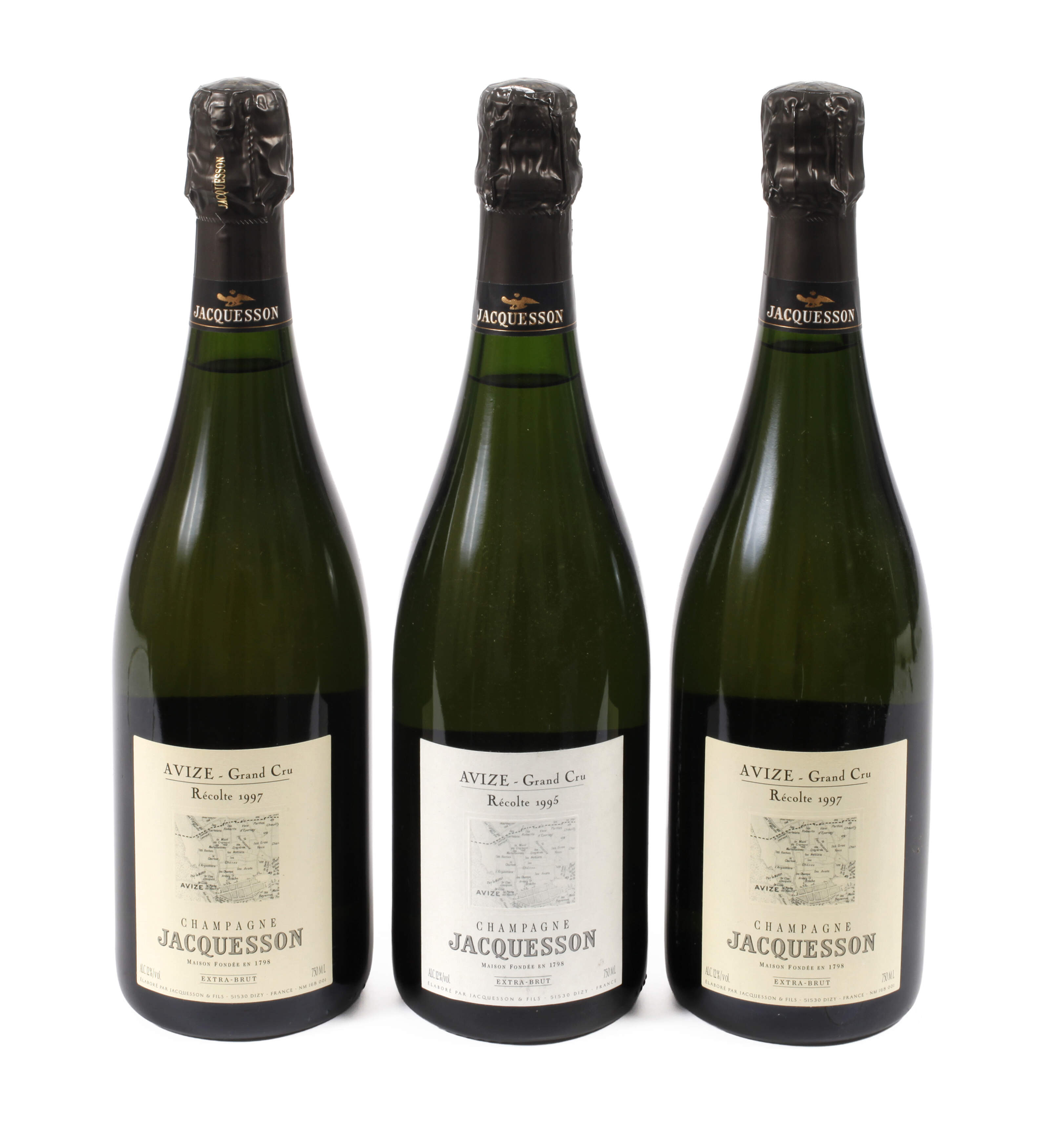 Drei Flaschen Jahrgangschampagner