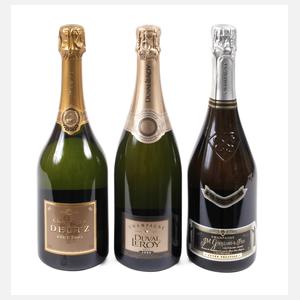 Drei Flaschen Jahrgangschampagner