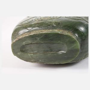 Steinschnitzerei als Vase