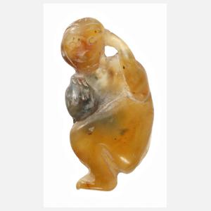 Figürliche Achatschnitzerei