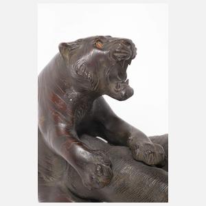 Großes Okimono eines Elefanten