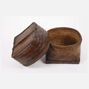 Drei historische Körbe