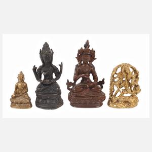 Vier Miniaturbronzen