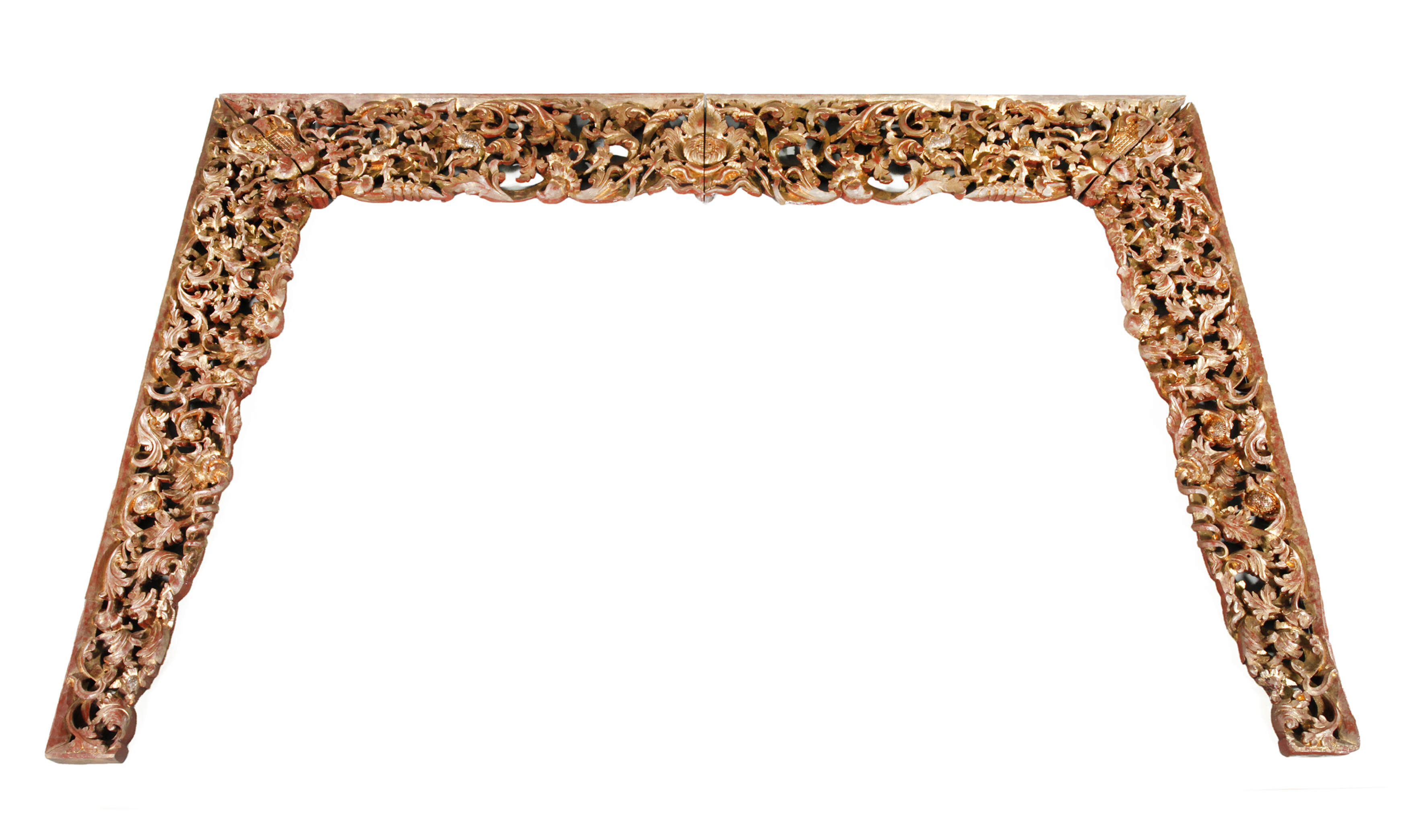 Geschnitzte Supraporte