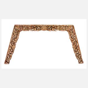 Geschnitzte Supraporte