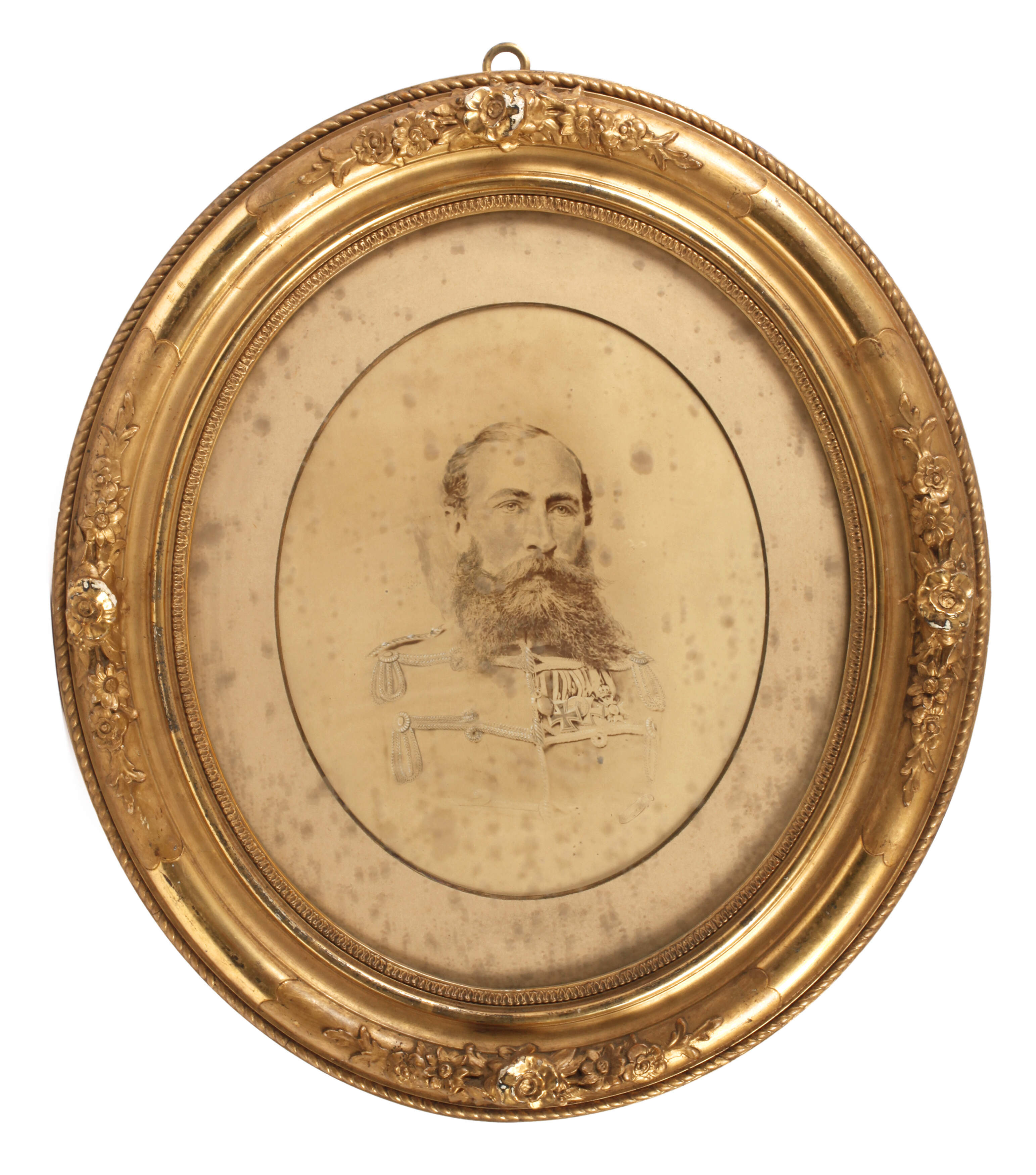 Portraitfoto eines Husarenoffiziers