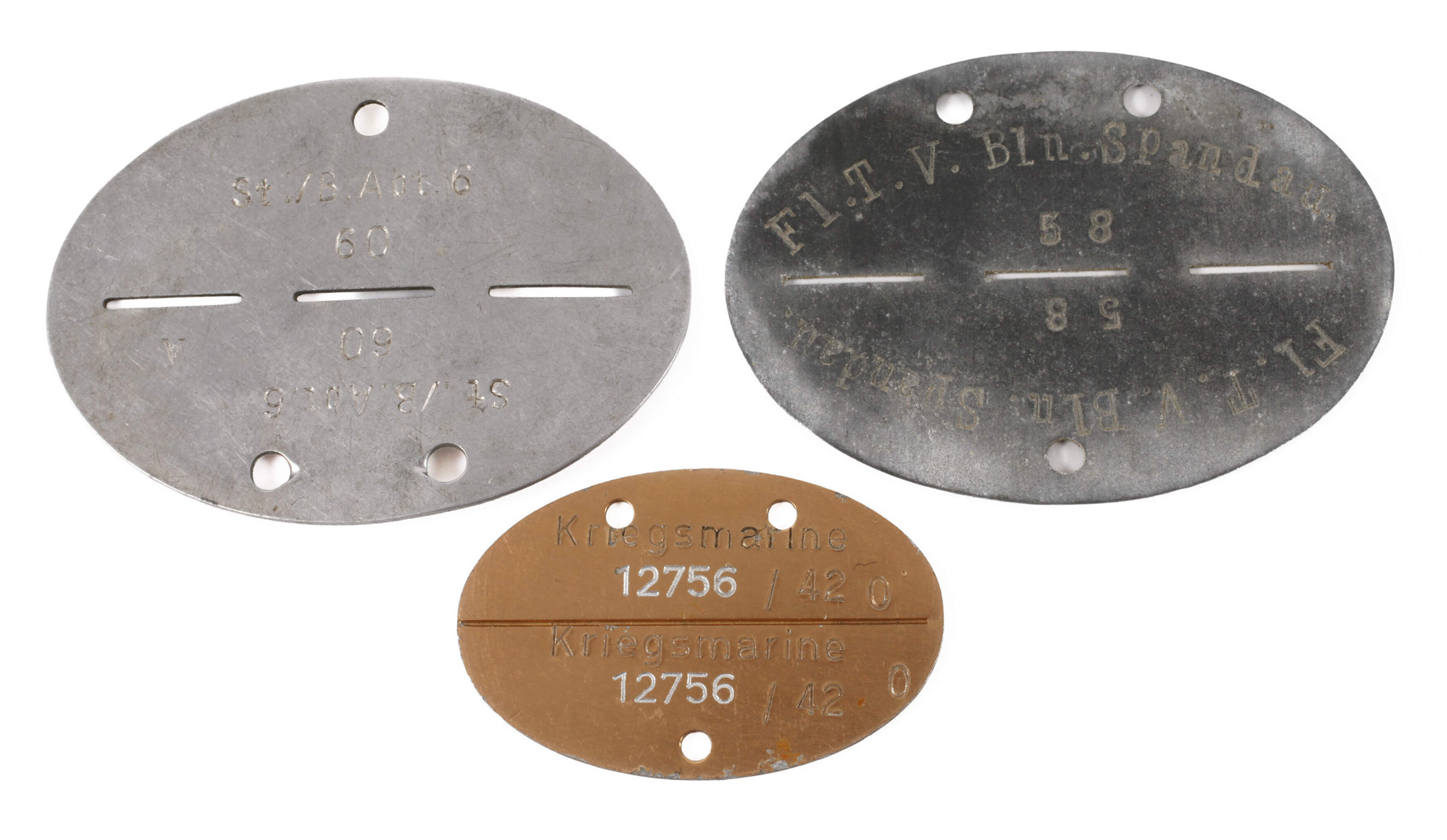 Drei Erkennungsmarken 2. Weltkrieg