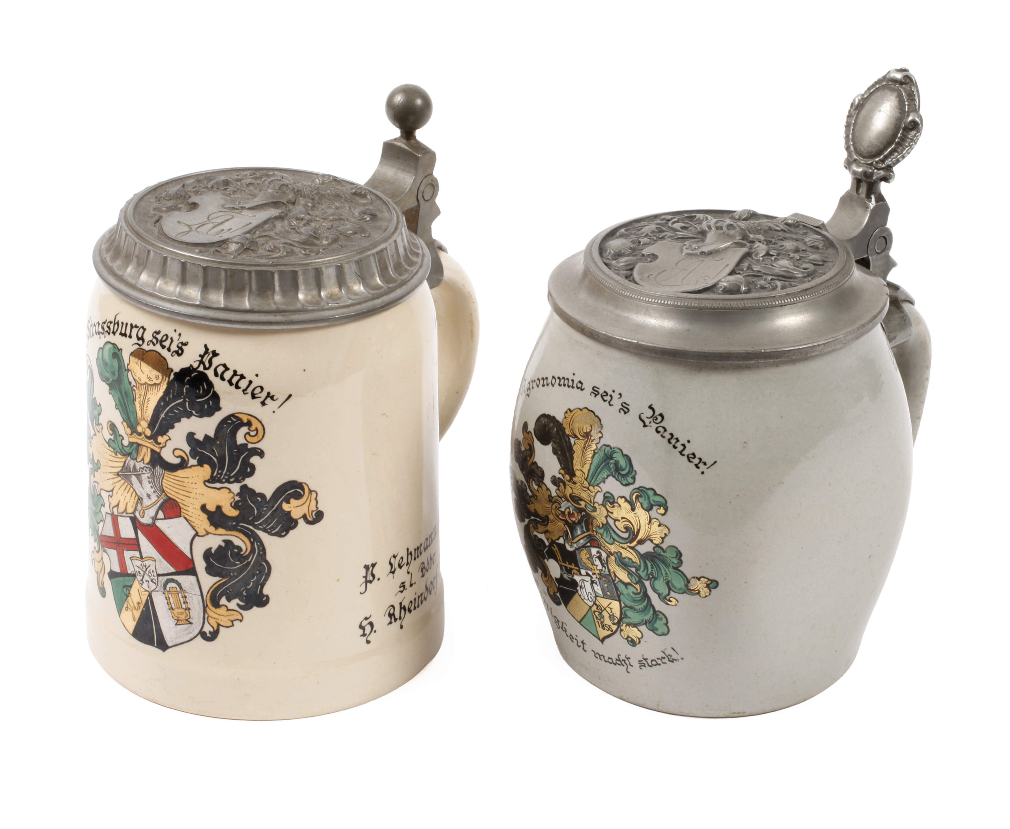 Zwei studentische Bierkrüge