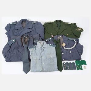 Polizeiuniform DDR und BRD