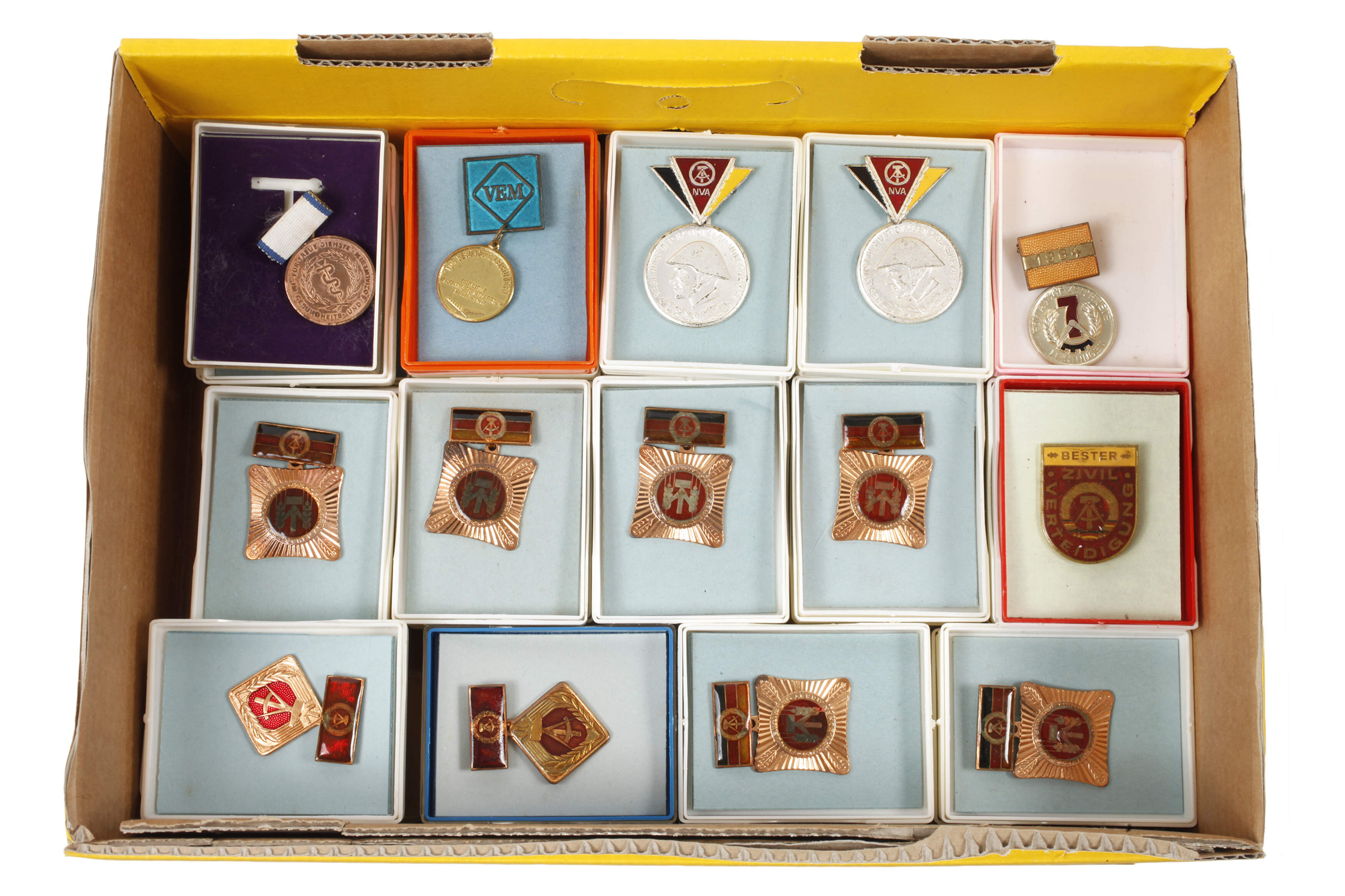 Konvolut Orden und Abzeichen DDR