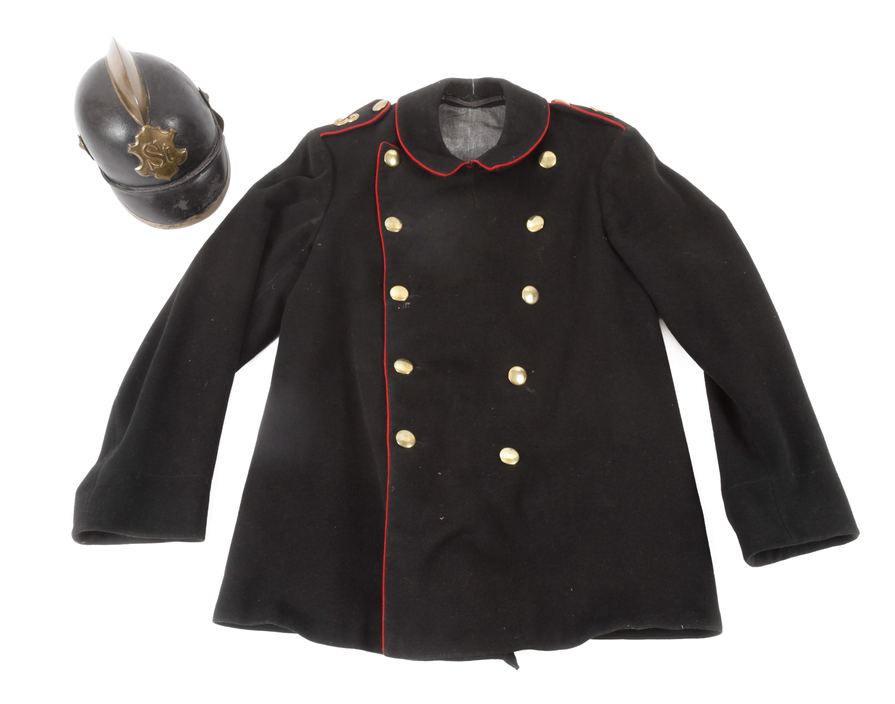 Historische Feuerwehruniform mit Helm