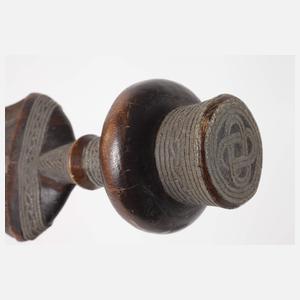 Zwei Krise und ein Ikula Messer