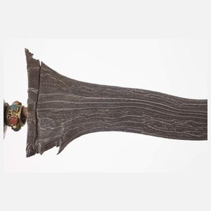 Zwei Krise und ein Ikula Messer