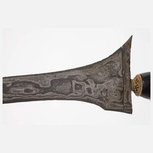 Zwei Krise und ein Ikula Messer