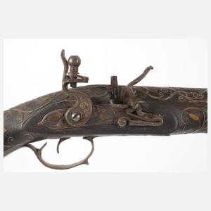 Zwei Steinschlosspistolen Deko