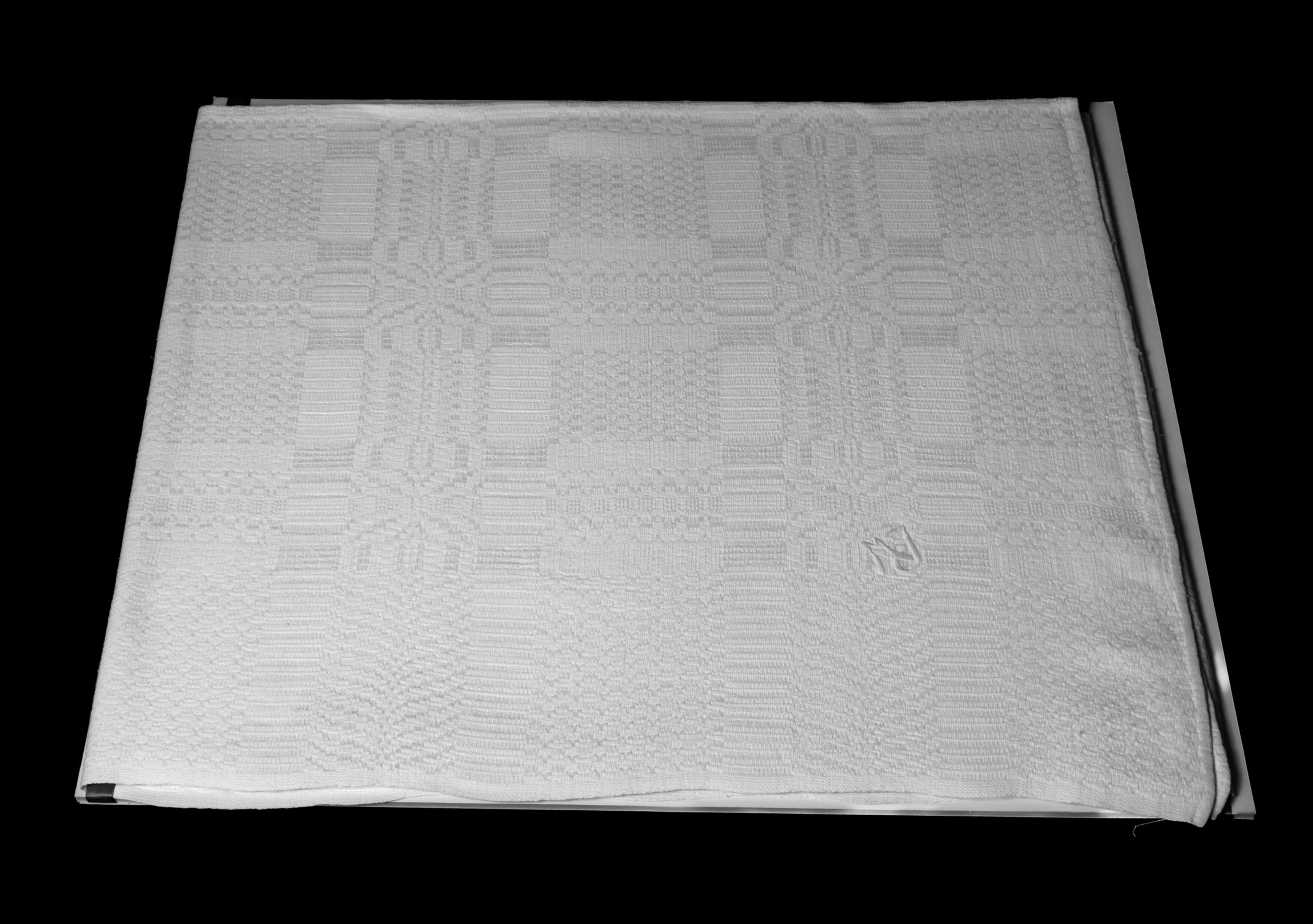 Schwedisches Tafeltuch aus der Volkskunstweberei