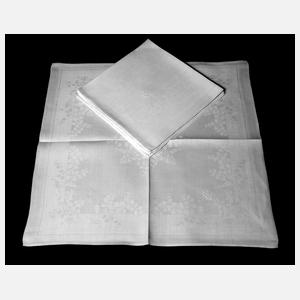 Sechs Mundtücher mit Maiglöckchendekor