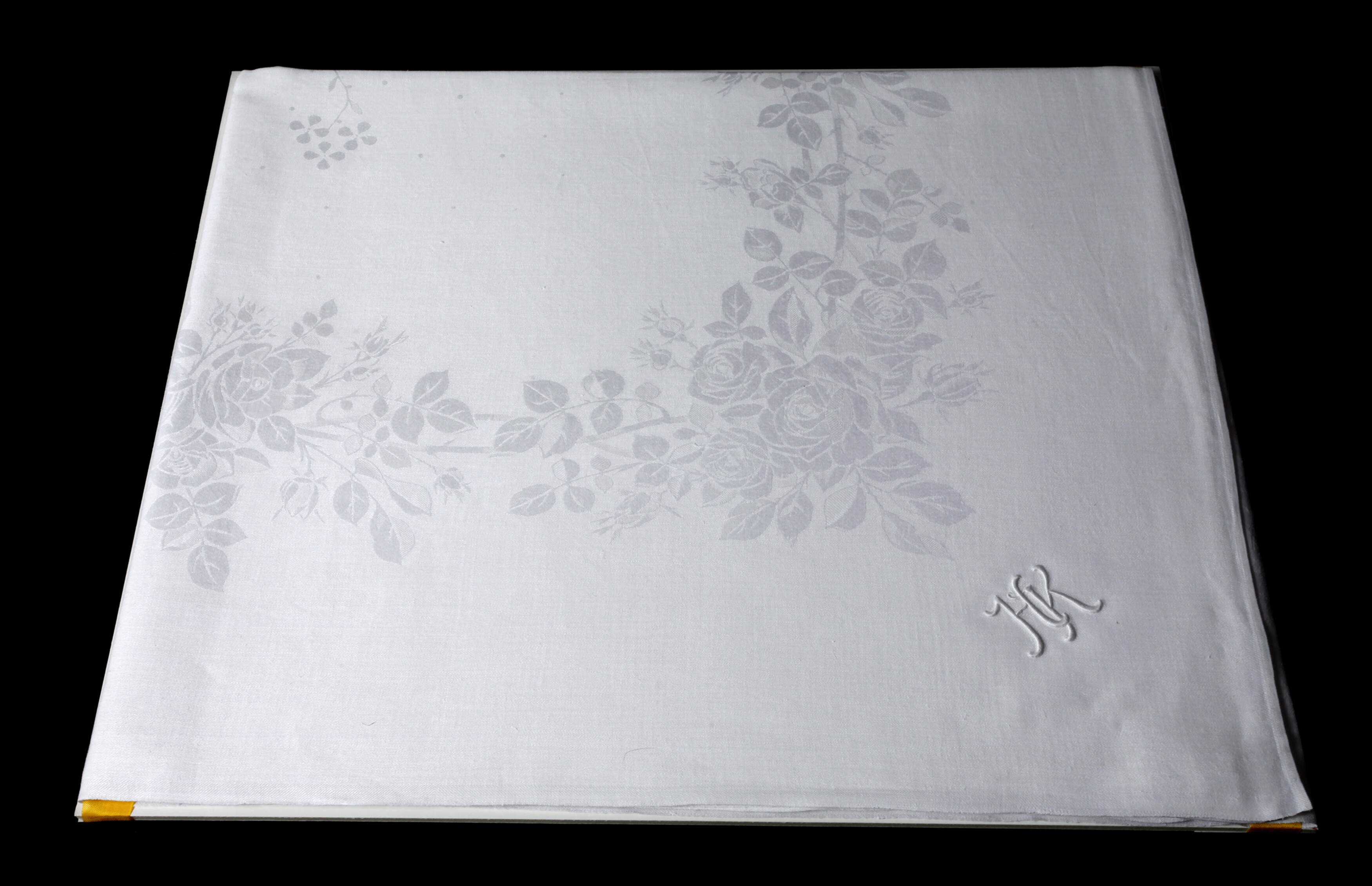 Tafeltuch mit Rosenmuster