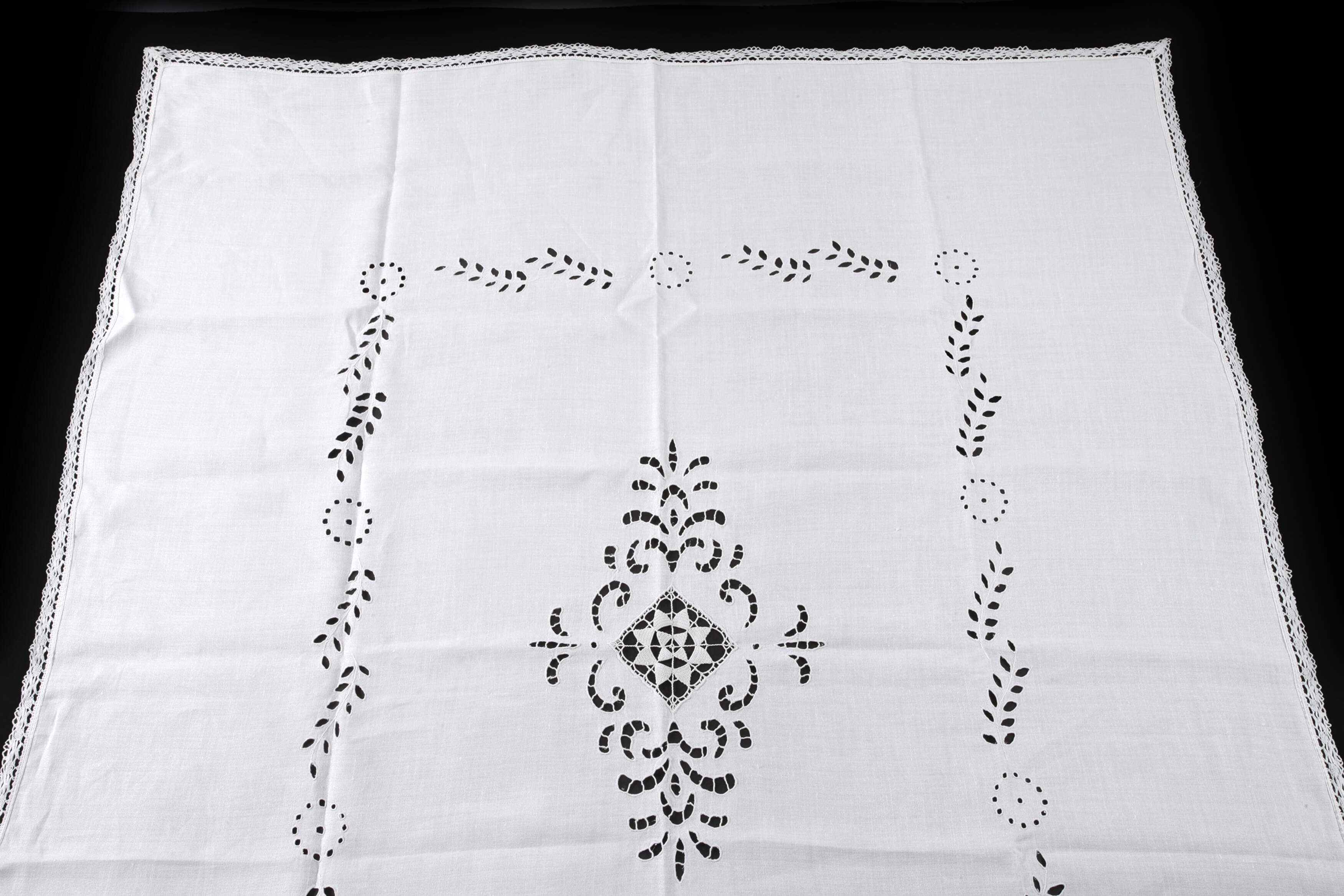 Ziertischtuch Handarbeit