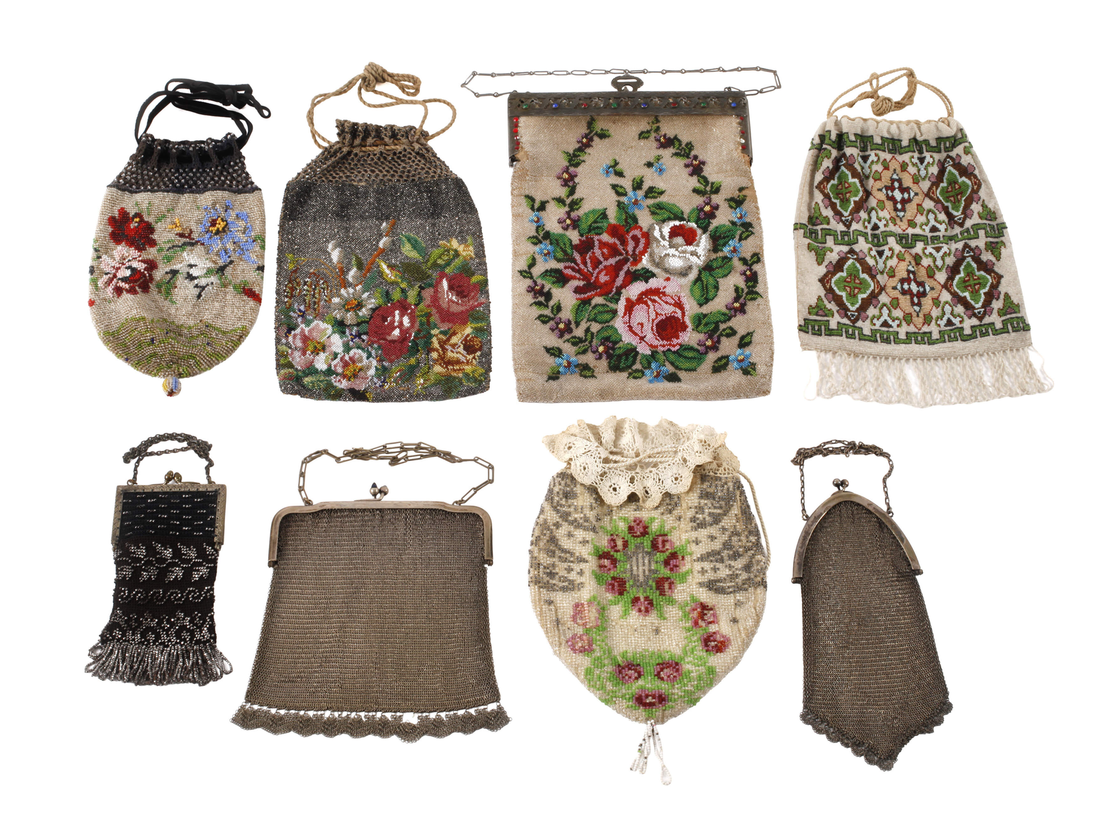 Konvolut Perlbeutel und Kettentaschen