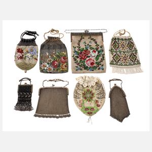 Konvolut Perlbeutel und Kettentaschen