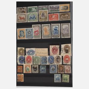 Zwei Briefmarkenalben Ausland