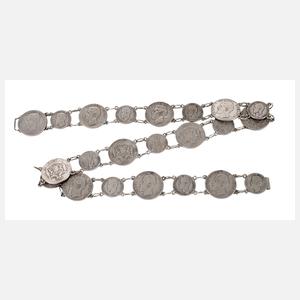 Münzgürtel aus Silbermünzen