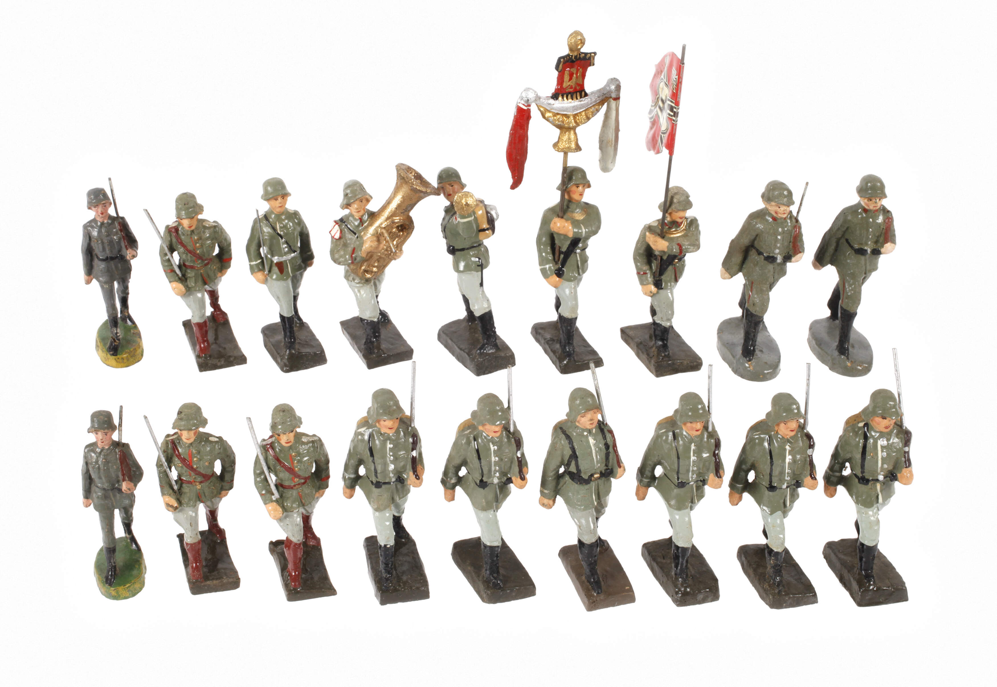 Konvolut Massesoldaten in Parade