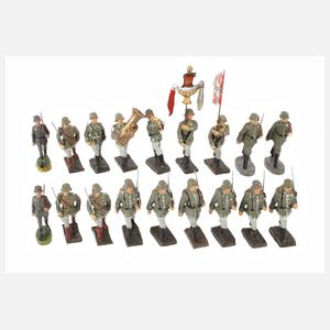 Konvolut Massesoldaten in Parade