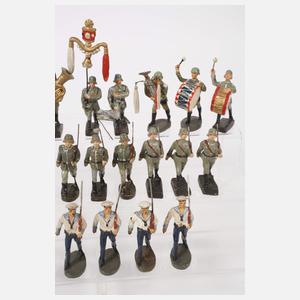 Konvolut Massesoldaten in Parade
