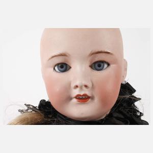 Große französische Porzellankopfpuppe