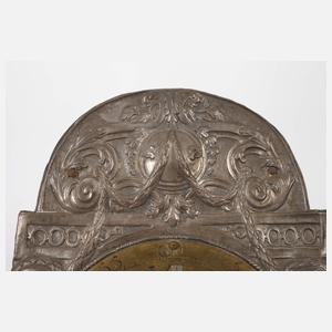 Klassizistische Wanduhr