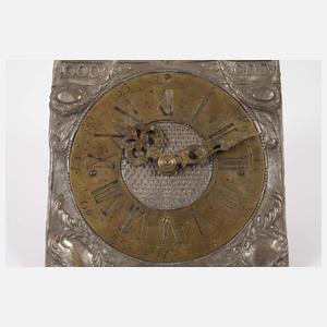 Klassizistische Wanduhr