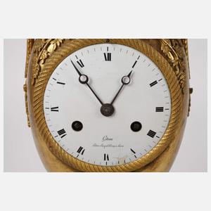 Vasenuhr Empire Giteau á Paris