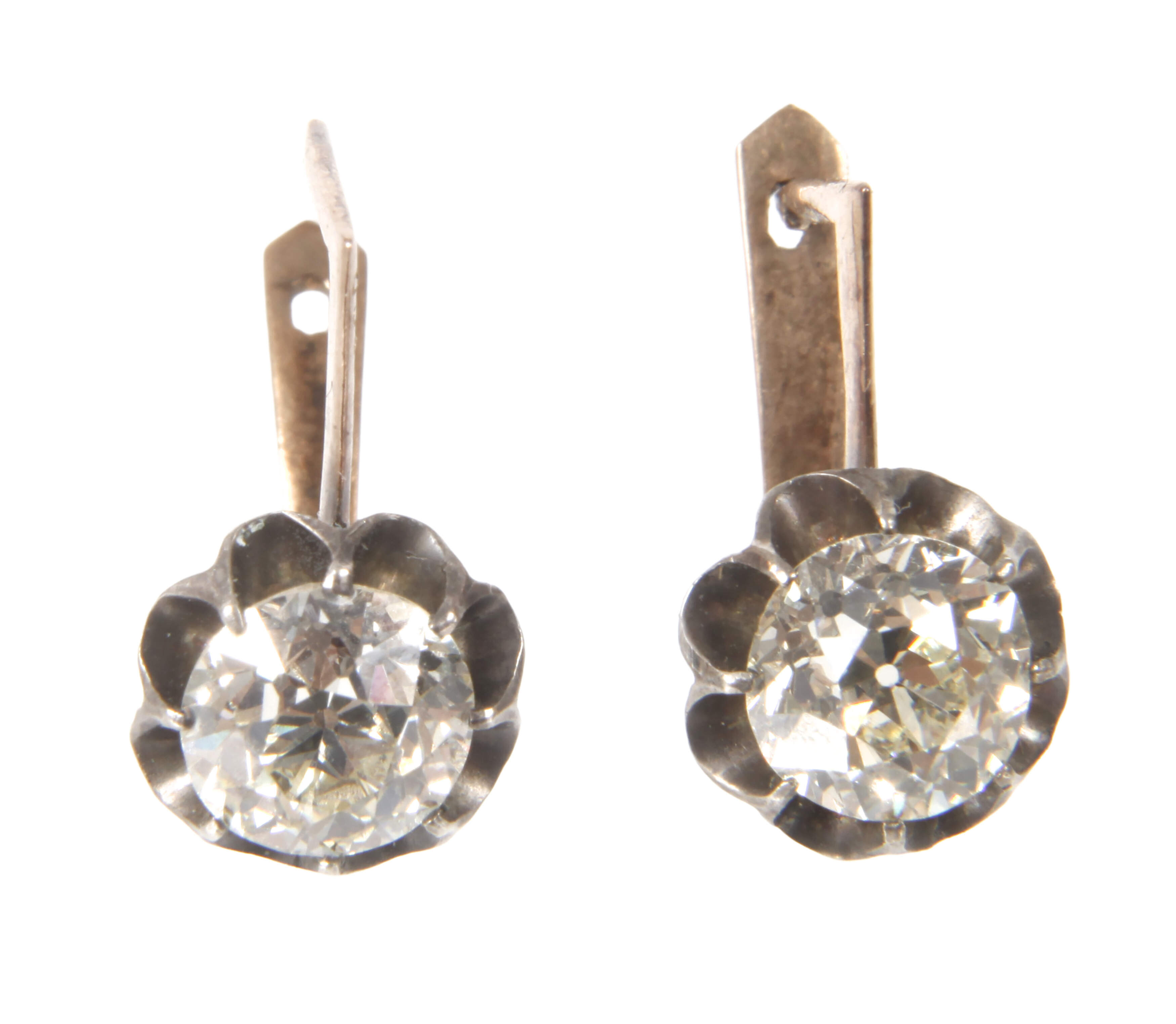 Paar Ohrstecker mit großen Altschliffdiamanten