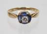Feiner Damenring mit Brillant und Saphiren