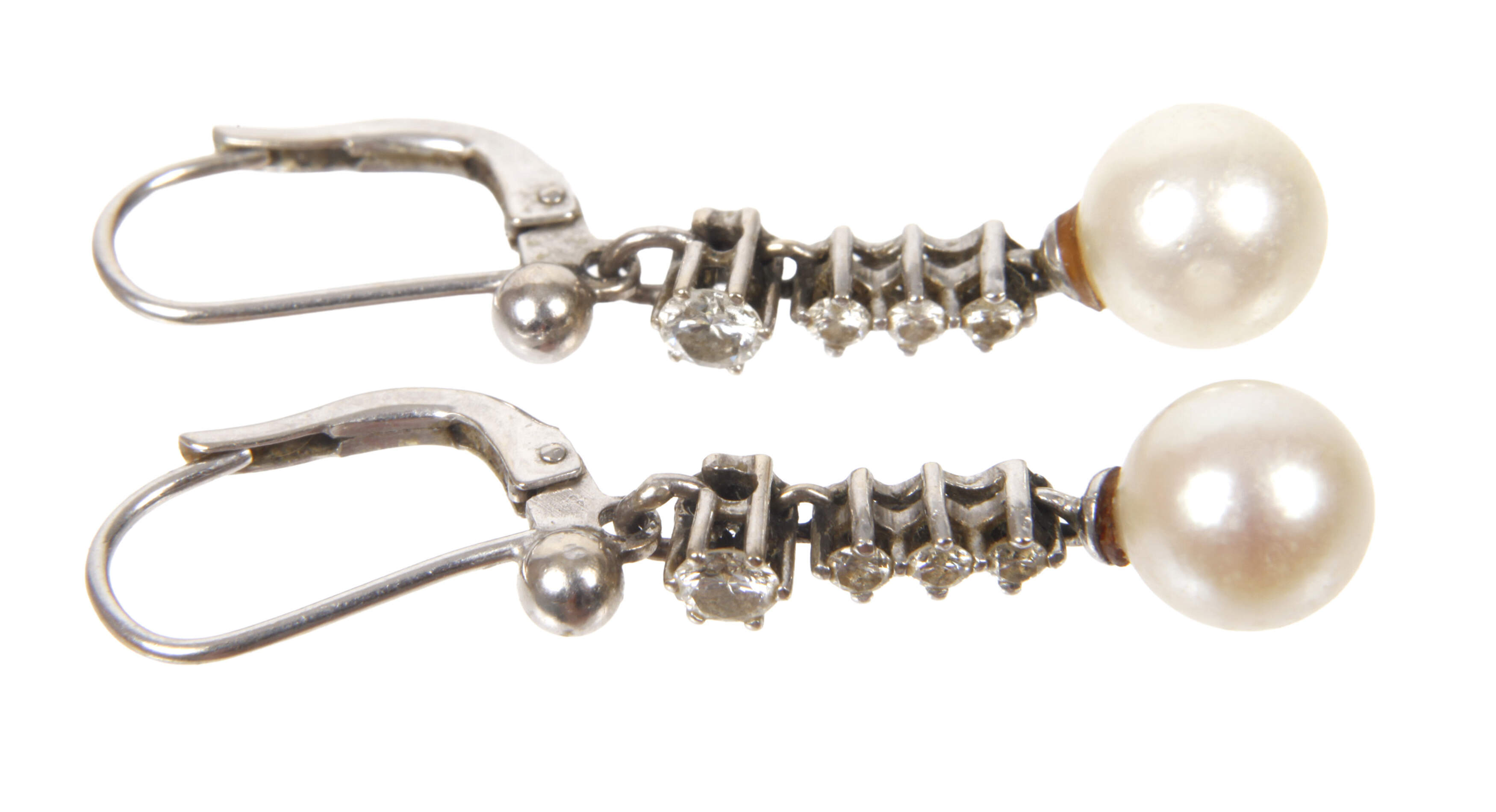 Paar Ohrhänger mit Brillanten und Perlen