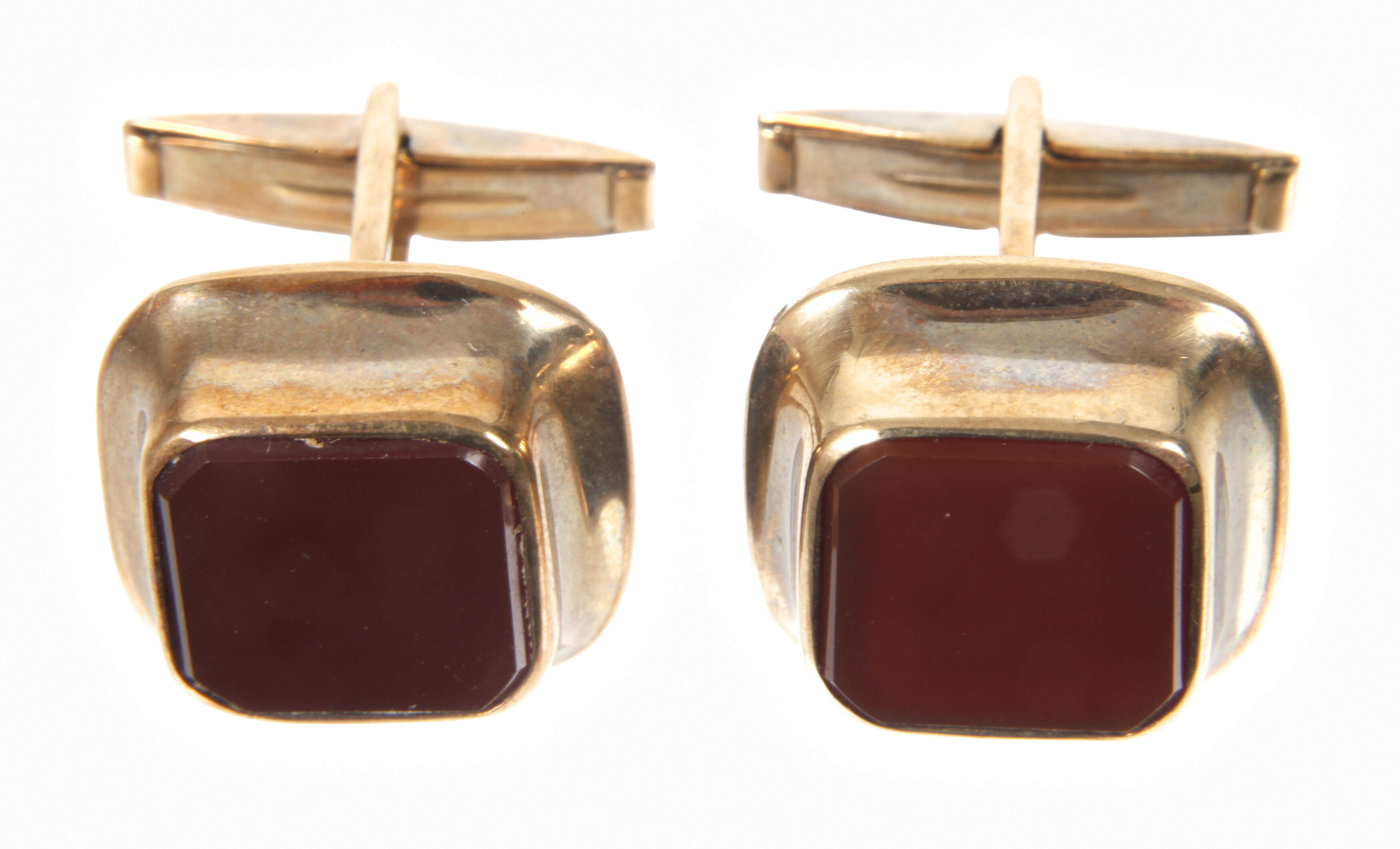 Paar Manschettenknöpfe mit Karneolen