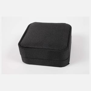 Damenring mit Steinbesatz