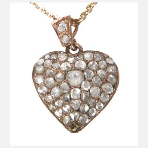 Antiker Herzanhänger mit Diamantrosen