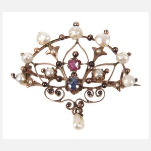 Filigrane Brosche mit Steinbesatz und Perlen