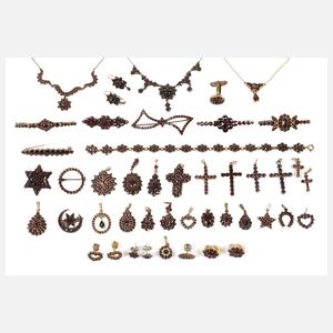 Umfangreiche Sammlung Granatschmuck
